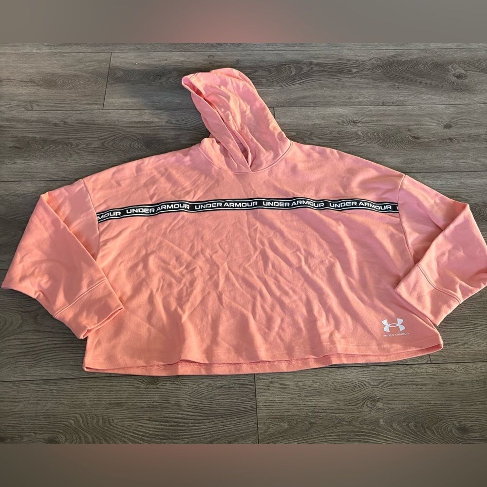 Under armour woman’s cropped loose fit sweater